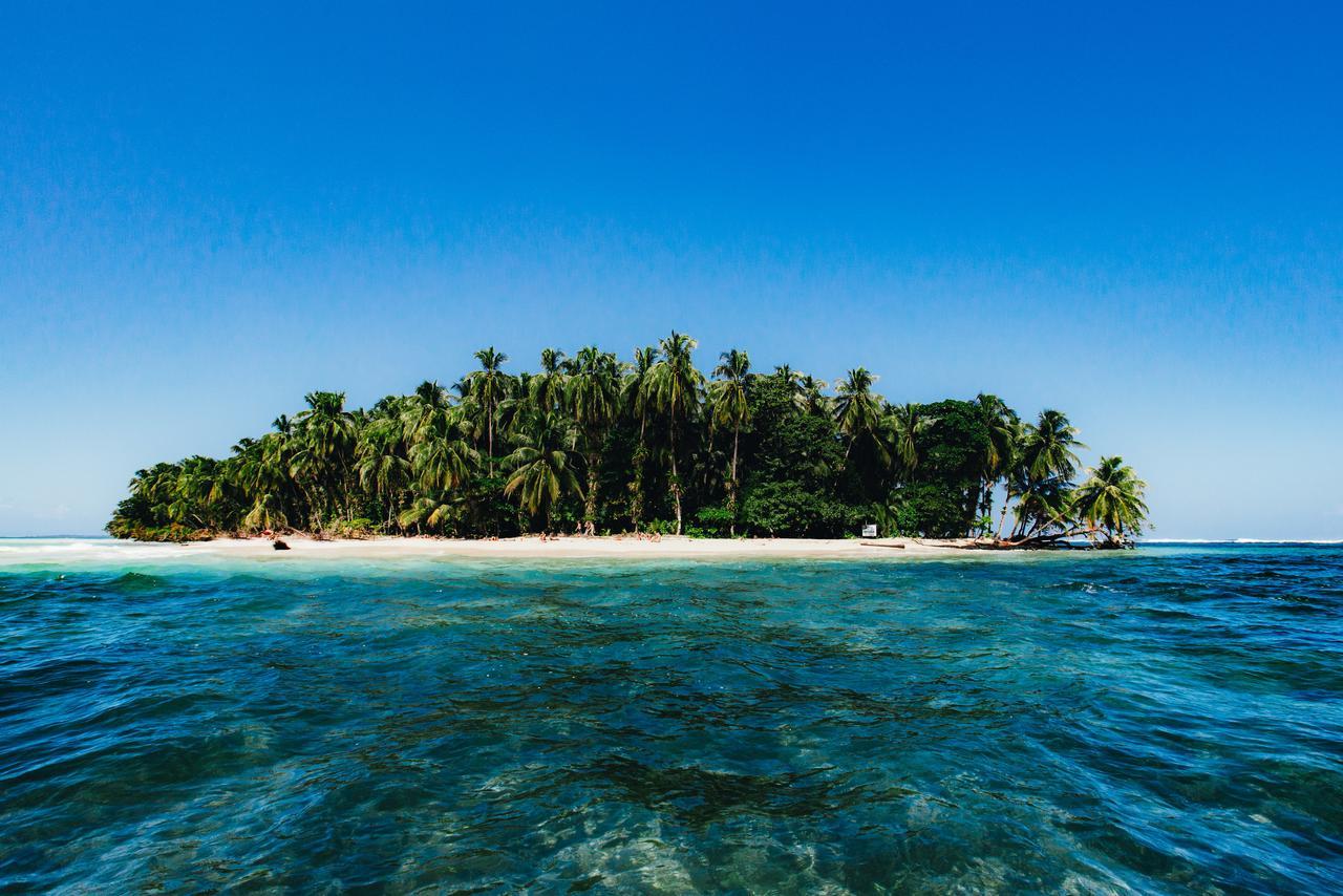 Отель Azul Bocas Town Экстерьер фото