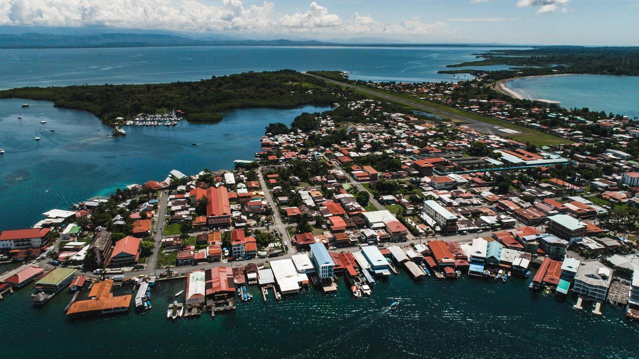 Отель Azul Bocas Town Экстерьер фото